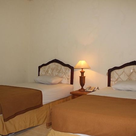 Sinar Bintang Hotel Cepu Exteriör bild